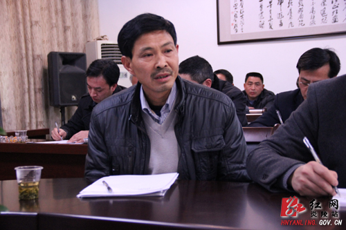 【“两会”快线】县委书记黄诗燕参加人大代表团分组讨论