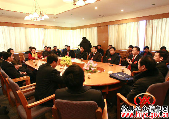 【“两会”快讯】攸县第十五届人民代表大会第六次会议主席团召开第二次会议