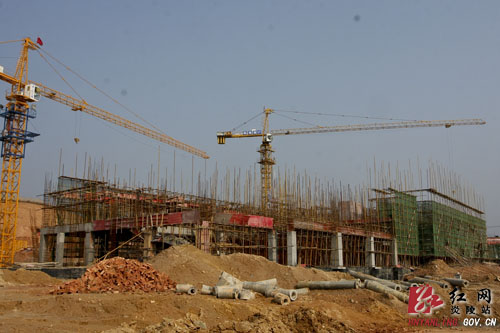 抢抓旅游项目建设 力促旅游产业发展