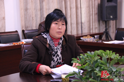 【“两会”快线】县委书记黄诗燕参加人大代表团分组讨论