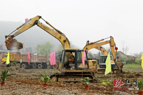 炎陵县西城区西九龙大道、九龙商贸街项目今开工建设