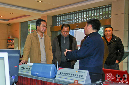 省地税局征管处领导到炎陵县地税局调研税收管理工作