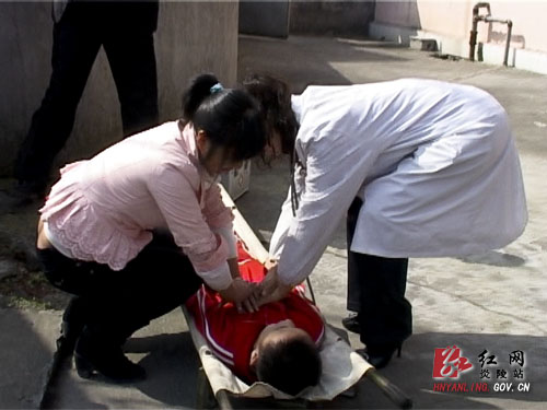 普及安全知识提高避险能力 炎陵一中举行应急演练