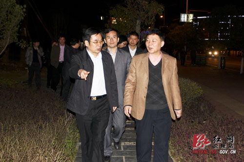 省财政厅农业处与中村乡心田村开展＂支部共建＂活动