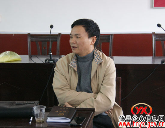 颜建斌一行到莲塘坳乡盘联村指导城乡同治和春耕工作