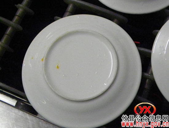 聚焦“3&middot;15”：攸县工商部门依法责令县城两家餐具消毒公司停业整顿