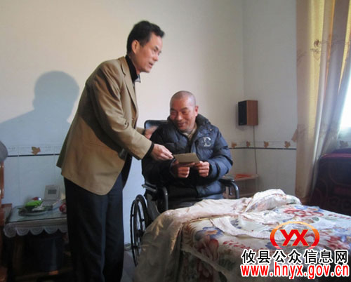 省委宣传部副部长李湘舟深入新市镇新联村调研基层文化建设