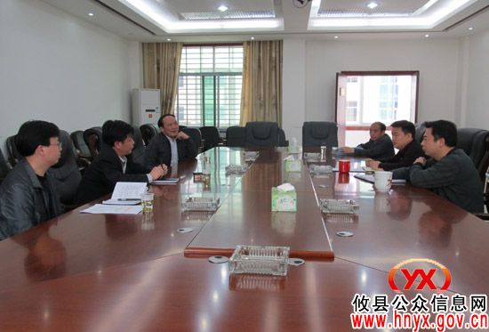 陈运发一行到石羊塘镇督查森林防火工作