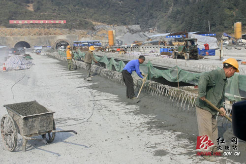 记者走访在建高速--第一站：炎陵高速