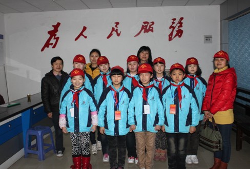 芦淞区市场管理局(建宁街道)开展学雷锋志愿服务活动