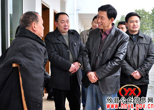 省民政厅副厅长李劲夫来攸县视察指导民政工作