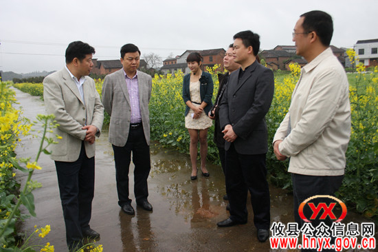 攸县组织县领导及乡镇负责人集中参观学习