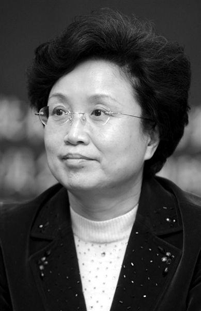 我国女官员格局现状：在最高层和基层比例很低