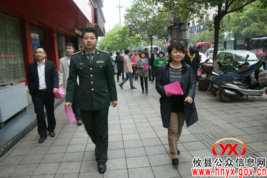 【创文明县城】杨建平、谈湘旭率队上街进行规劝
