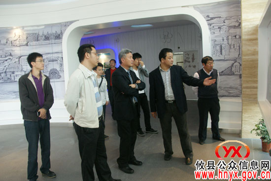 攸县旅台同胞彭介诚一行回乡考察LED投资环境