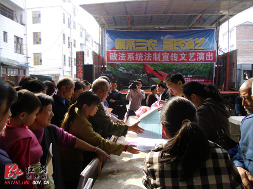 十都镇：寓教于乐 法制宣传深入人心