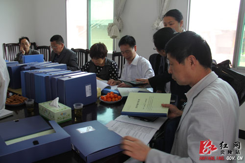 省政府教育督导团到炎陵县开展＂三评合一＂检查