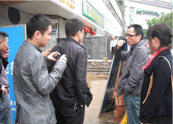 市提质办督查我区2012年城市提质工作