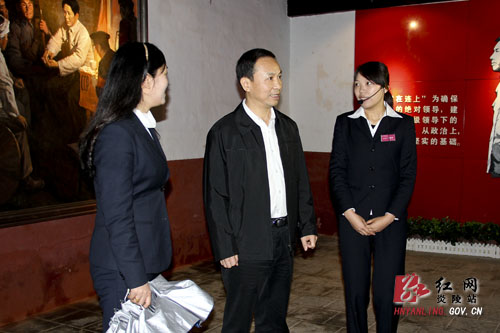 市委书记陈君文在炎陵考察调研