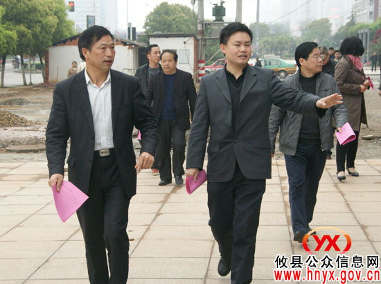 【创文明县城】彭良平、彭新立一行上街开展规劝活动