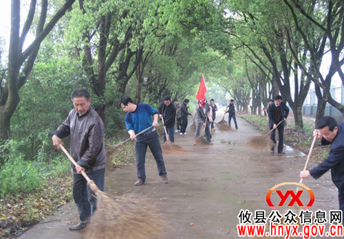 【结对共建】新市中心卫生院和南北街社区联合开展卫生清扫和规劝活动