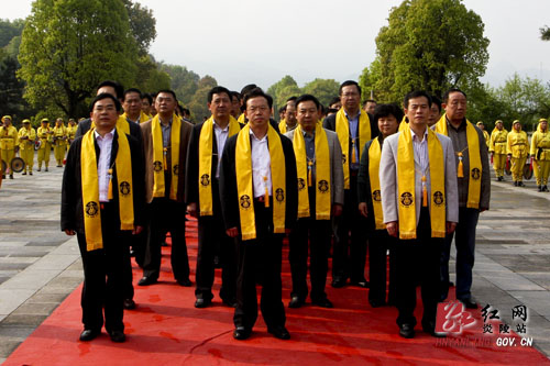 随县党政正职代表团一行来炎祭祀炎帝