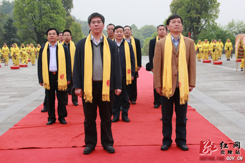 湖南华菱钢铁集团来炎祭祀始祖炎帝