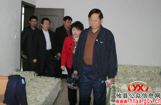 省教育督导评估考核组到攸县一中等学校进行考核