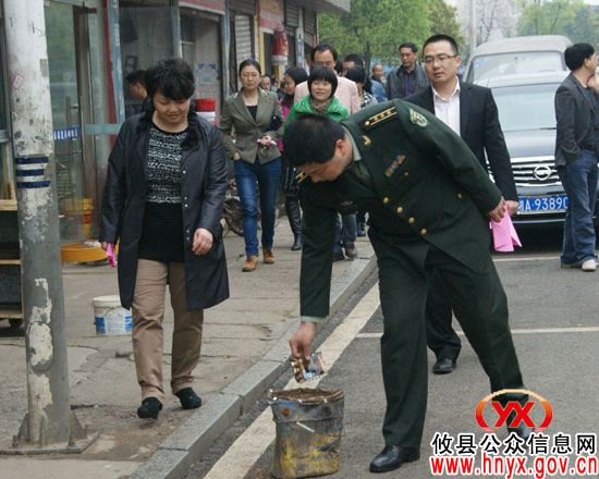 【创文明县城】杨建平、谈湘旭率队上街进行规劝