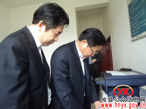 省司法厅基层处处长刘钢魁一行来攸县调研司法行政工作