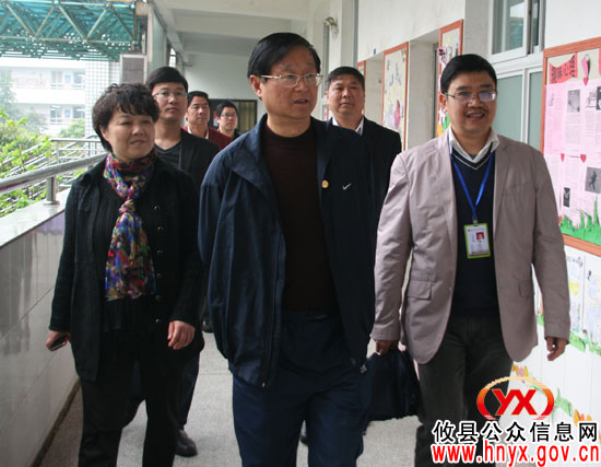 省教育督导评估考核组到攸县一中等学校进行考核