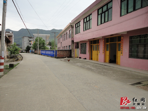 东风乡：深入开展垃圾分类减量工作
