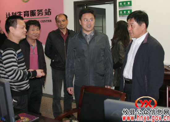梁文明一行深入各乡镇街道调研指导工作