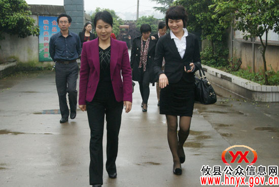 株洲市妇联党组书记、主席江小忠一行来攸县调研妇联工作