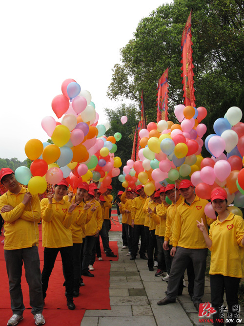 [学雷锋 在行动] 青年志愿者服务壬辰年清明祭祀大典