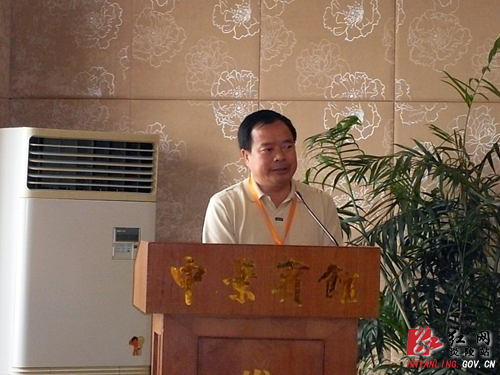 朱建军在中国诗词楹联名家庐山采风笔会上获＂最佳创作奖＂