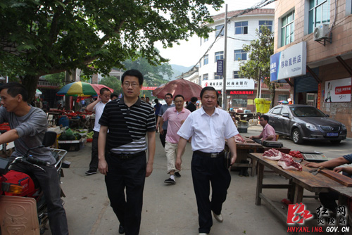 炎陵县进一步加大整治力度 全力巩固整治马路市场成果