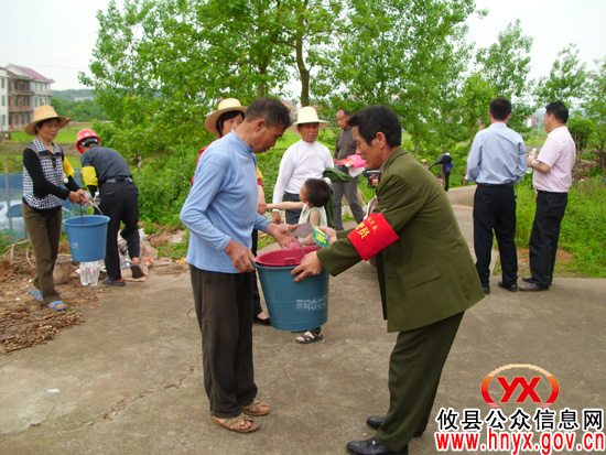 攸县石羊塘镇进行集中宣讲　大力推行“一氹两池三桶四筐”