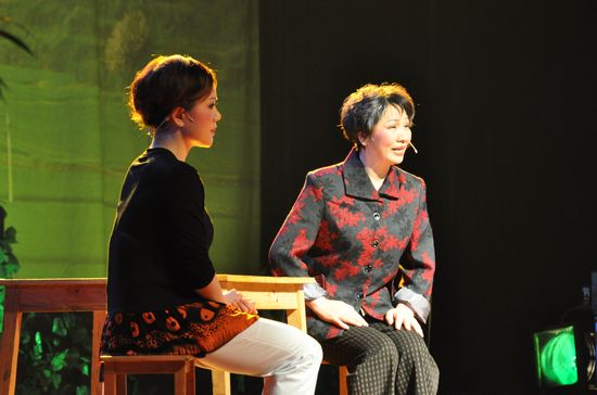 株洲自编花鼓小戏《辣俐婆搬迁》首演