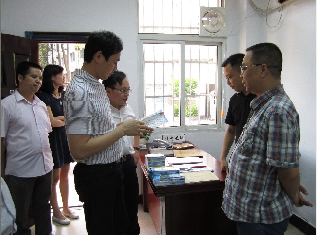 区长王建勇一行前往市场管理局（建宁街道）督查“和谐芦淞180”活动开展情况