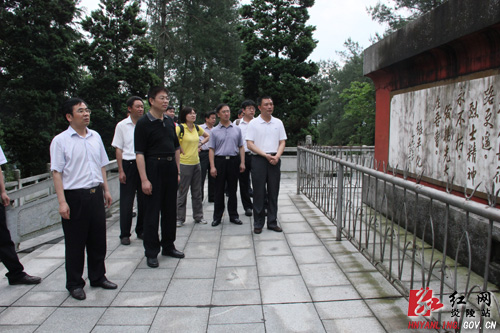 国家民政部人事（社会工作）司司长戴均良来炎调研民政工作