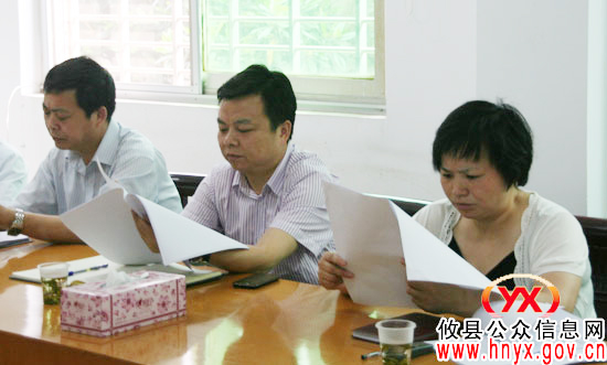 胡湘之到联星街道办事处视察指导工作