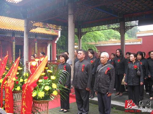 东莞台商子弟校组团向炎帝祝寿