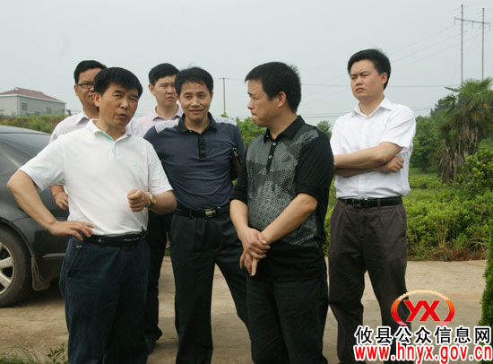 省委农村工作部副部长袁永远来攸县考察指导沼气项目建设工作