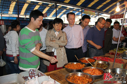 市人大常委会副主任鲁立彬一行来炎督查食品安全工作