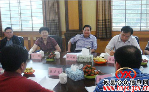 省民政厅正厅级巡视员张成桂来攸县视察民政和福彩发行工作