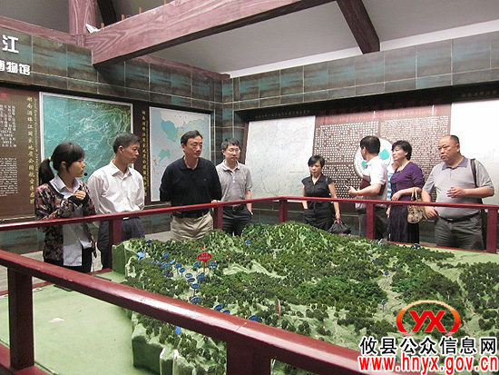 湖南省总工会一行到攸县酒埠江镇慰问企业职工