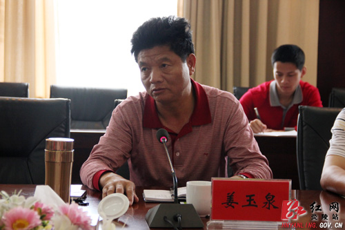 姜玉泉：做好洁净、美雅、放心文章 共抓农村环境整治工作