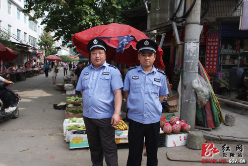我县乡镇首支专业城管队伍在沔渡镇成立