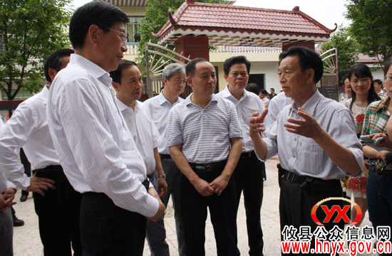 省委副书记、省长徐守盛一行来攸县视察重点项目建设、城乡同治工作